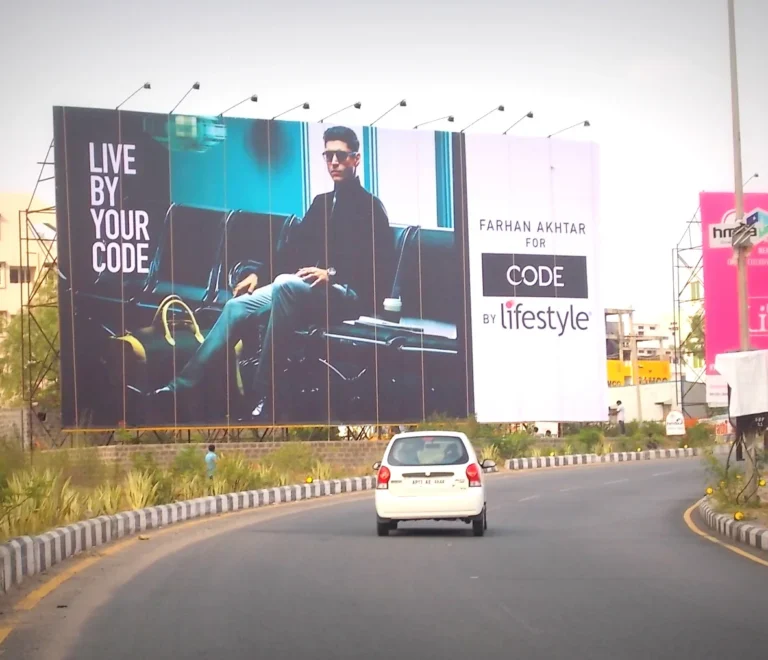Digital LED screen on MM Alam Road used for advertising in pakistan campaign